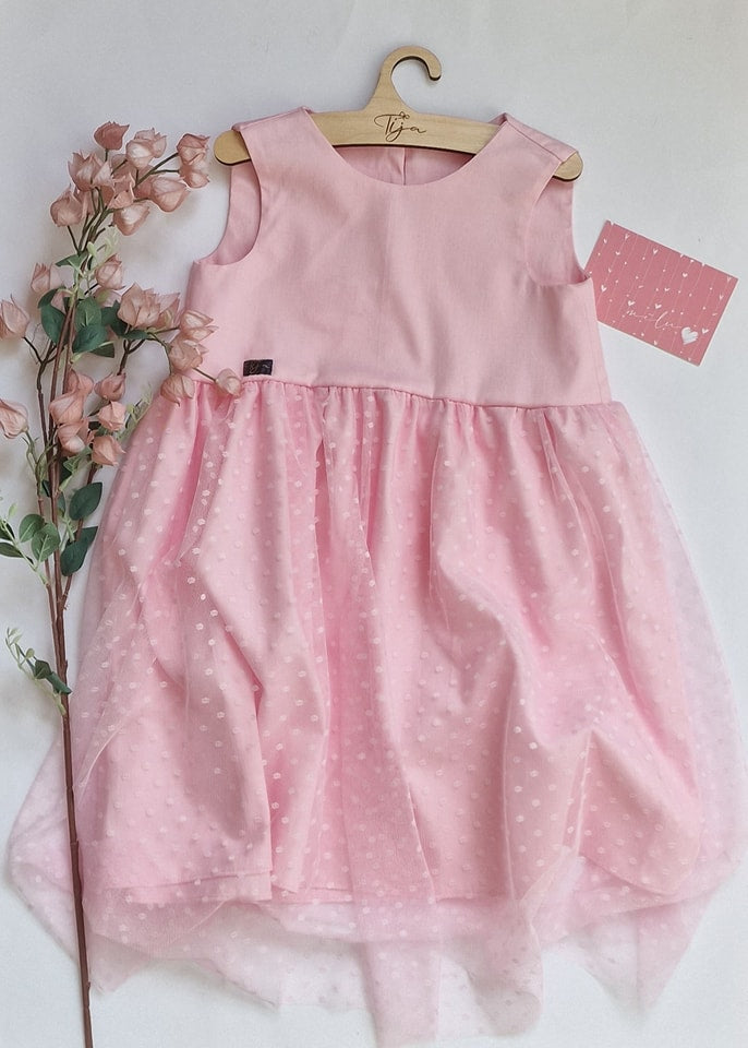 Satīna kleita ar pumpiņtillu