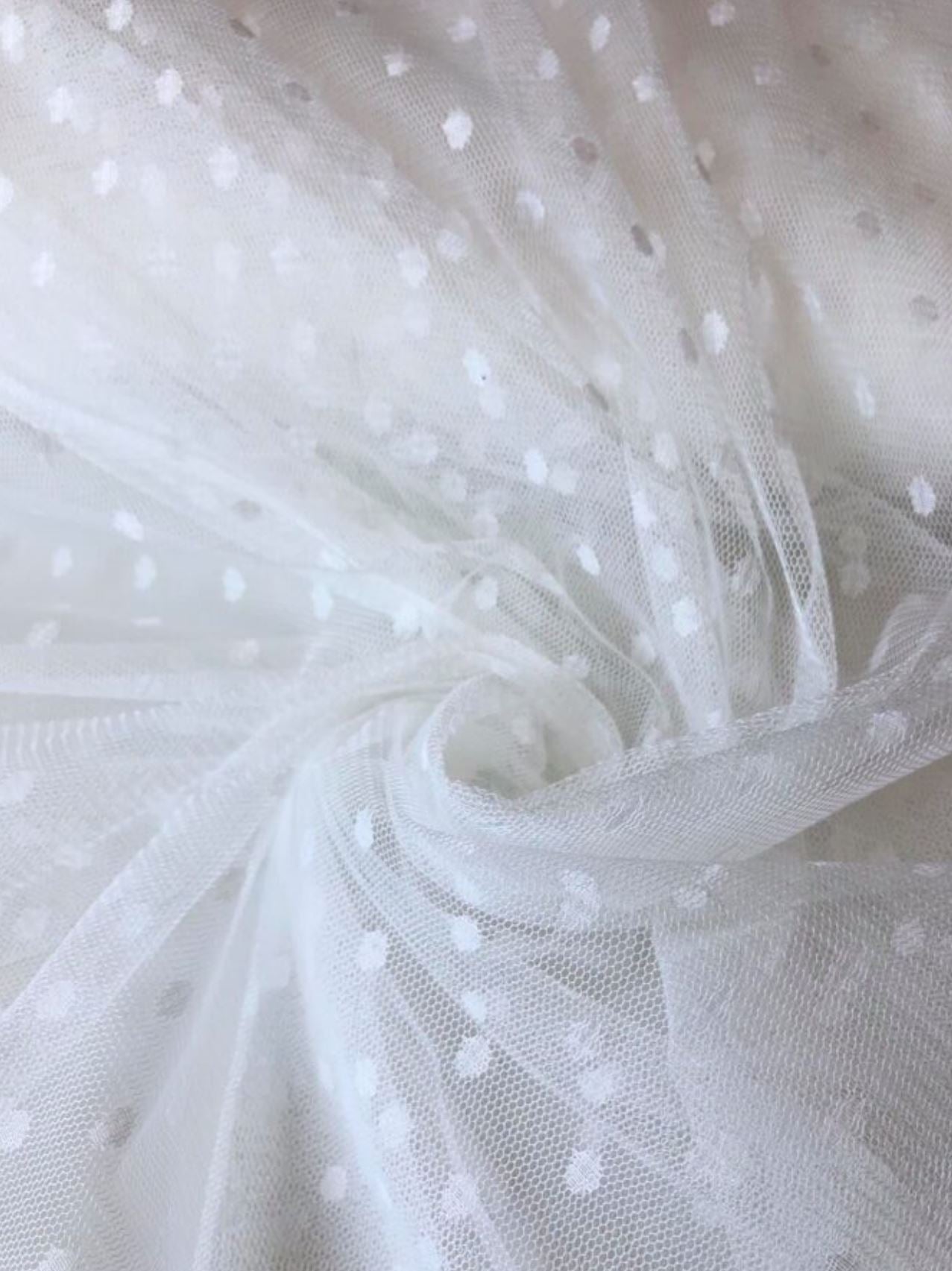 Satīna kleita ar pumpiņtillu