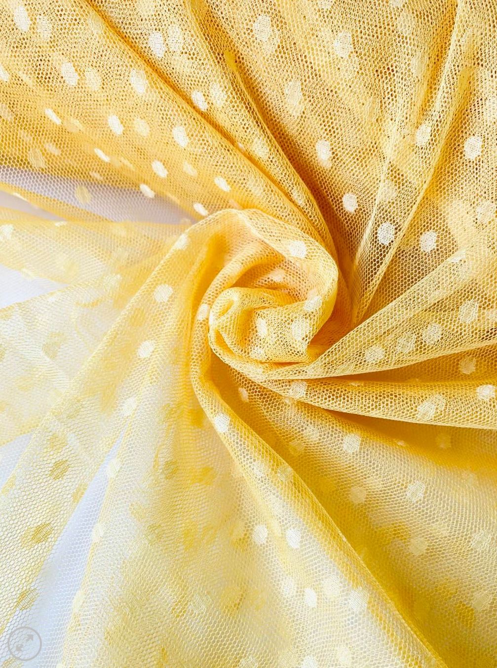 Satīna kleita ar pumpiņtillu