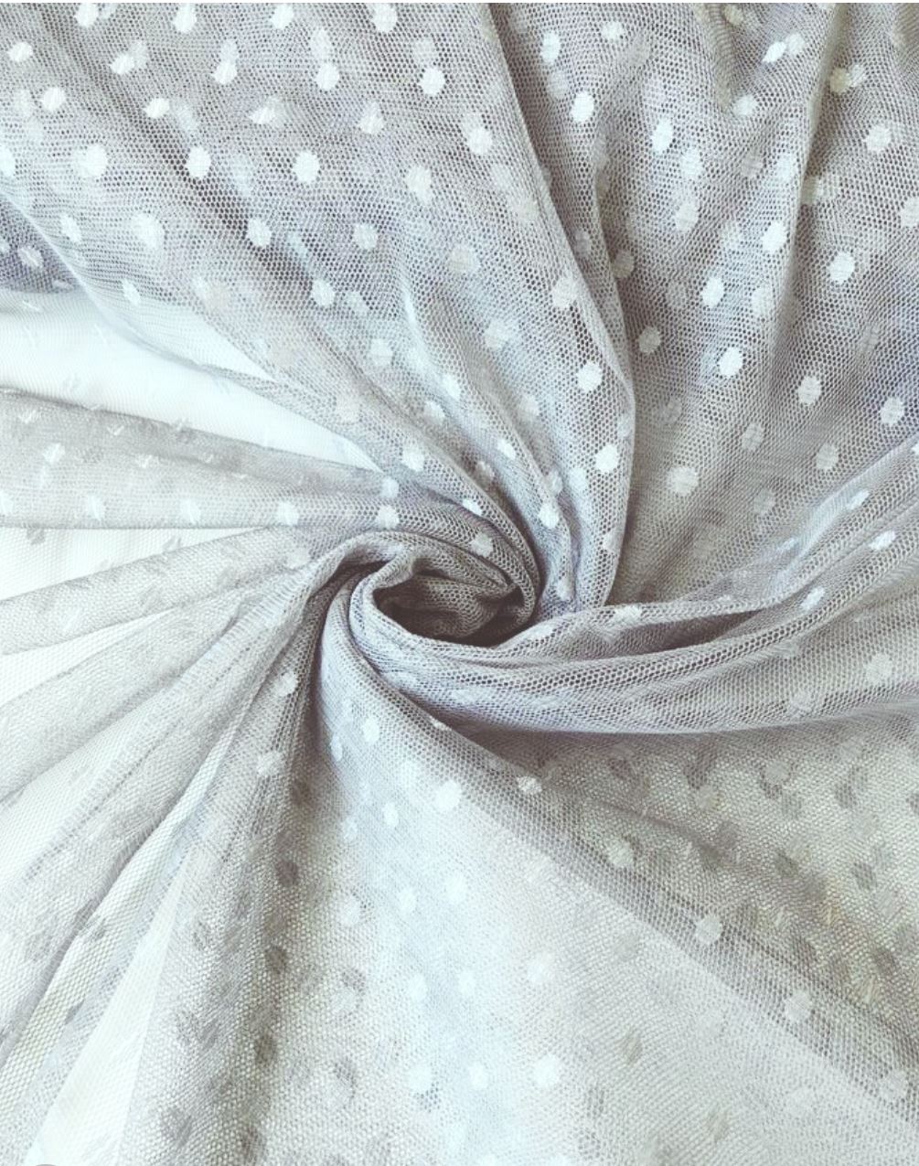 Satīna kleita ar pumpiņtillu