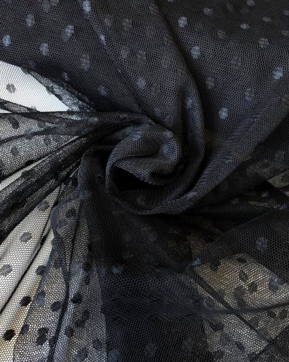 Satīna kleita ar pumpiņtillu