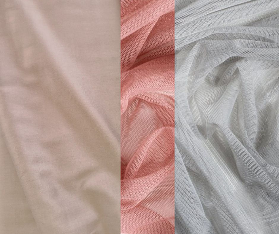 Kokvilnas satīna kleita ar krāsainiem tilla volāniem