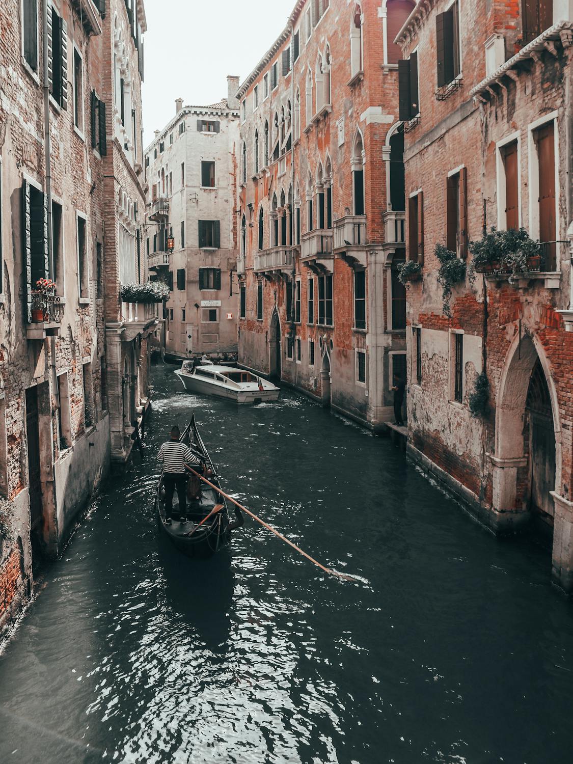 "ITĀLIJAS PIESKĀRIENS"