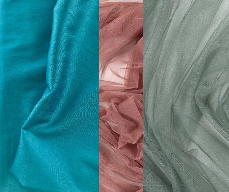 Kokvilnas satīna kleita ar krāsainiem tilla volāniem