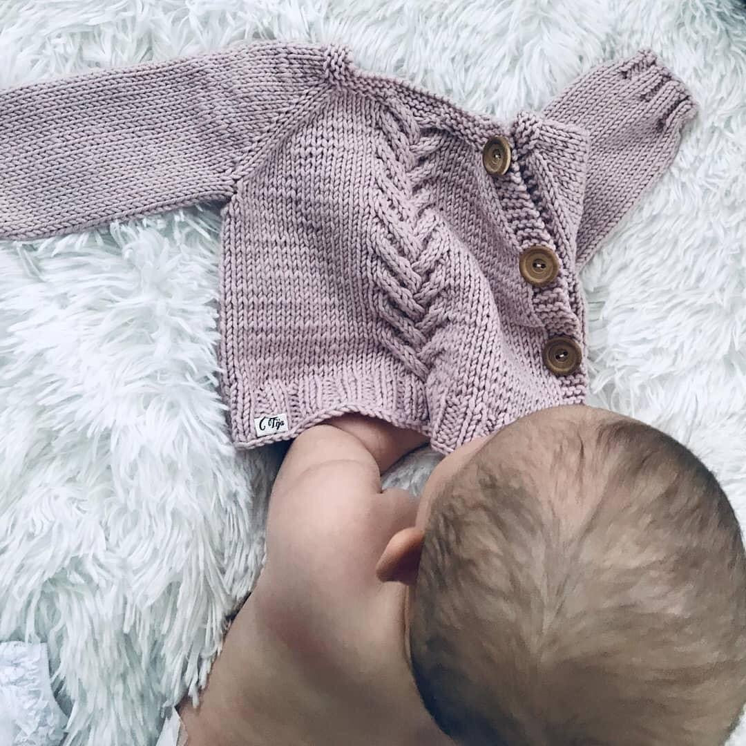 Jaundzimušo merino jaka