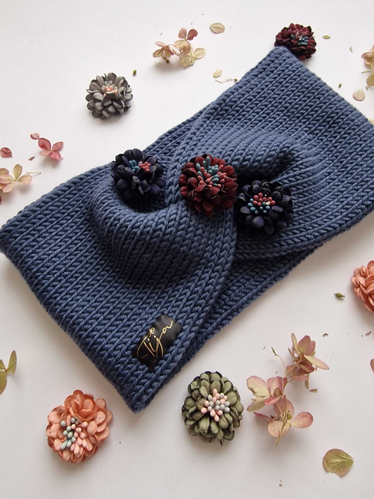 Merino ausaines ar puķītēm