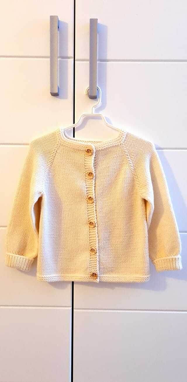 Bērnu jakas apraksts (reglāns no augšas) (izmēros jaundzimušo - 5 gadi)