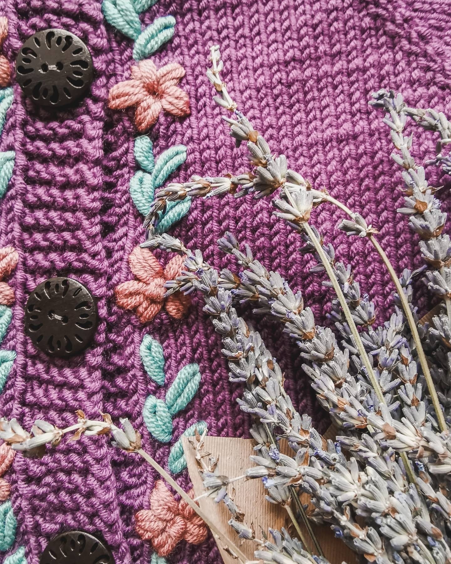 Bērnu jakas apraksts (reglāns no augšas) (izmēros jaundzimušo - 5 gadi)