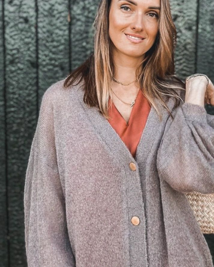 Oversize jaka no kidmohēras ar zīdu