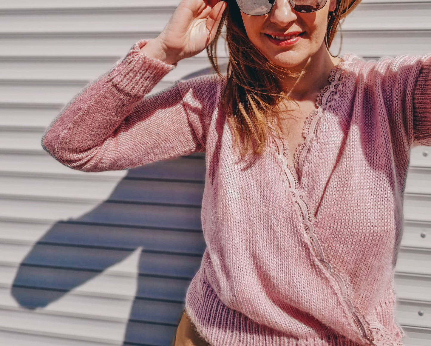 Džemperis ar  kokvilnas mežģīni