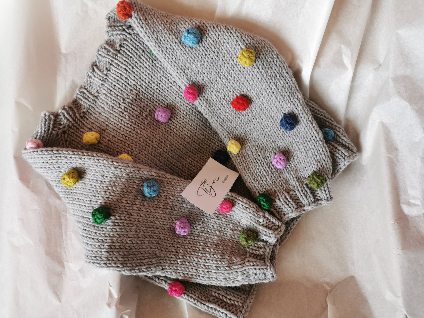 Adīšanas instrukcija "Bērnu džemperis adīts reglānā no augšas"