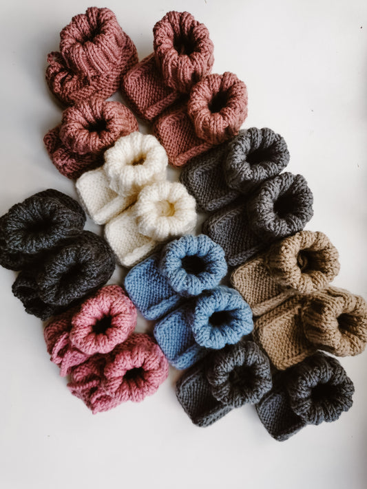 Knitted baby boots