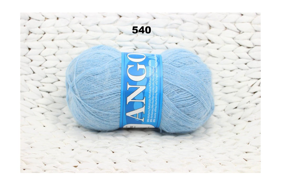 Mohēras tops ar kuplām piedurknēm