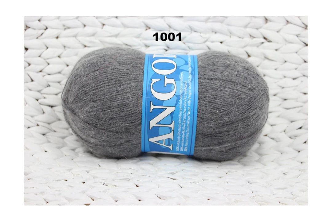 Mohēras tops ar kuplām piedurknēm