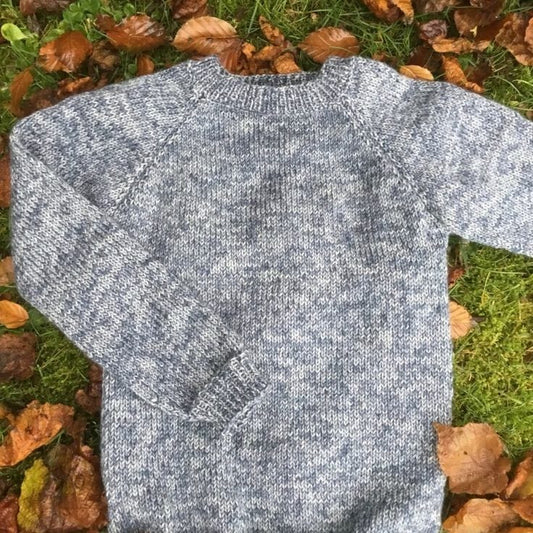 Adīšanas instrukcija "Bērnu džemperis adīts reglānā no augšas"