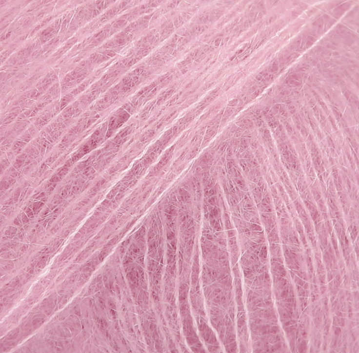 "Mākonis" ar apaļu kakla izgriezumu un klasisku apkaklīti