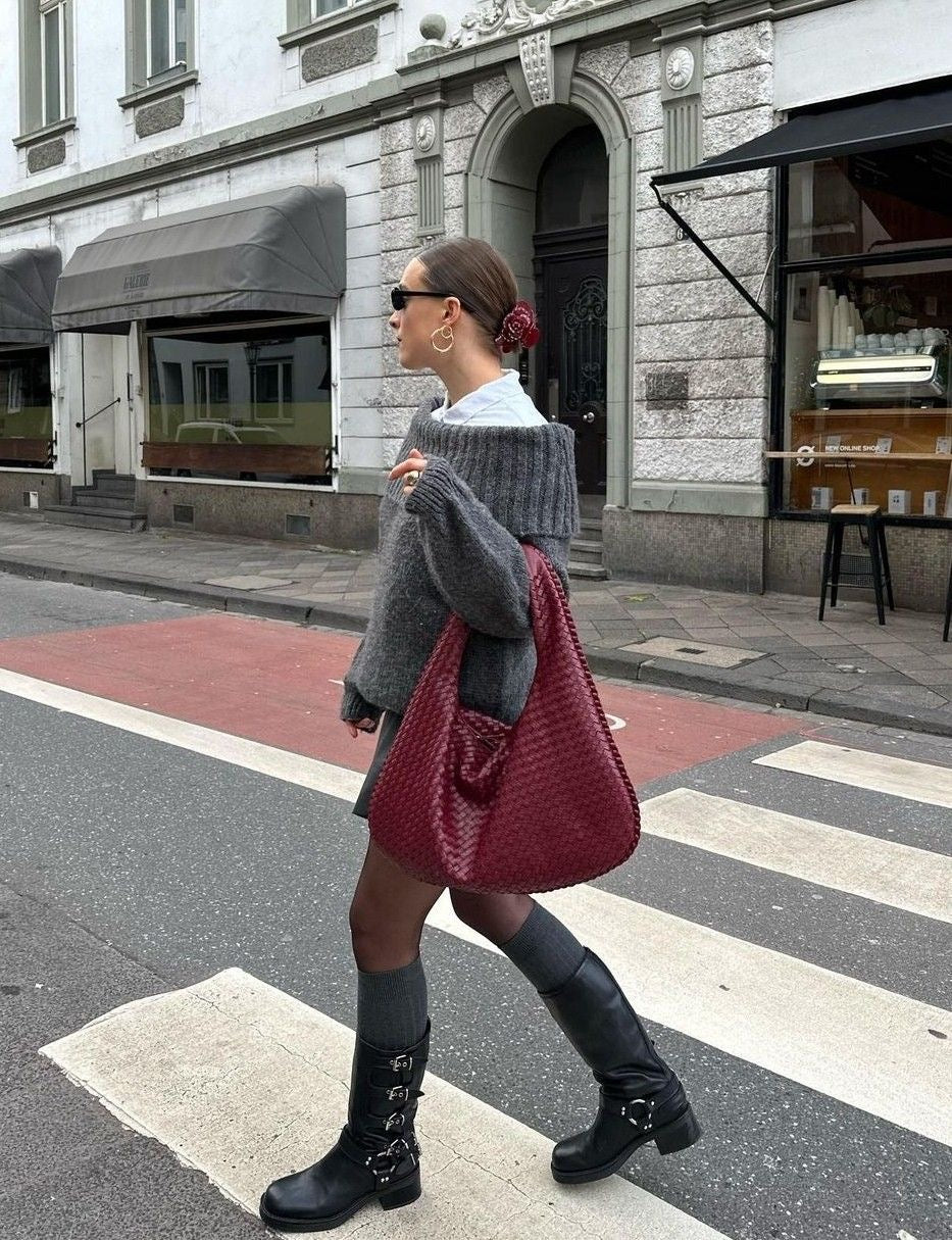 Virtuālā meistarklase “Džemperis ar platu apkakli”