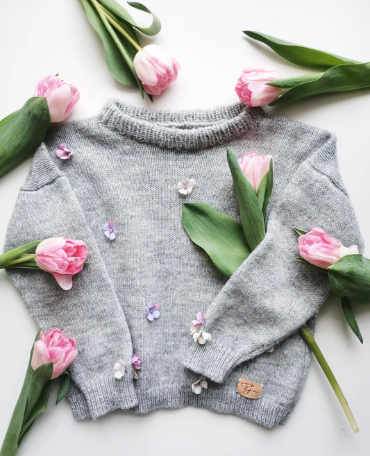 Džemperis ar puķītēm