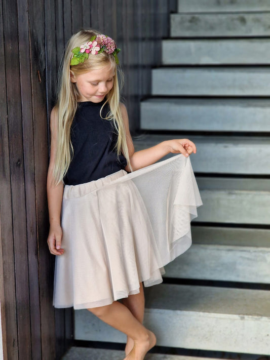 Saules griezuma svārki ar tillu